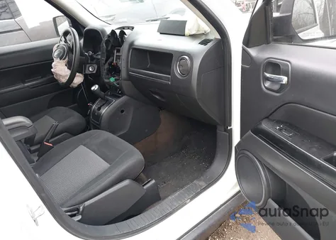 2014 Jeep Patriot Sport z USA, uszkodzony, nr VIN 1C4NJRBB0ED713826